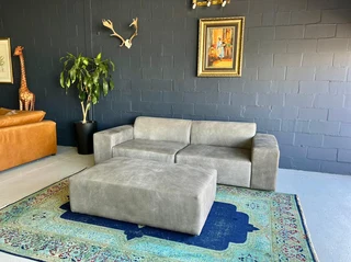 Brand New 2.3m Zambezi Genuine Leather Marconi Style Couch &#43; Versatile Ottoman (graphite Grey)