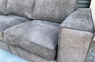 Brand new 3m Zambezi genuine leather CASA DESIGN large five seater couch, (ZAMBEZI GRAPHITE GREY)