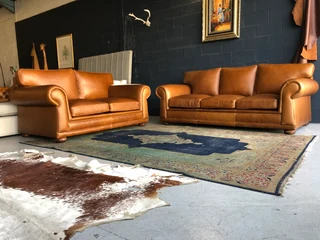 Brand New 2pc Gates To Africa Design Gameskin Genuine Leather Lounge Suite. (3 &amp; 2 Seater Sofas)