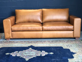Immaculate 2.2m Full Grain Genuine Leather Chobe Style Large Three Seater Couch, (ginger Tan Brown)