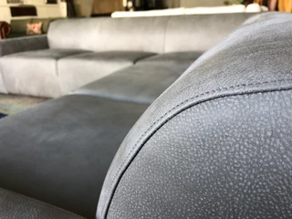 Newly manufactured 2.8m x 2.8m  Zambezi genuine leather MARCONI STYLE corner unit. (BOMBARDIER GREY