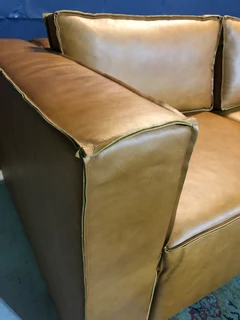 Brand new &amp; extremely large 3m MARCONI STYLE full genuine leather three division modular sofa.