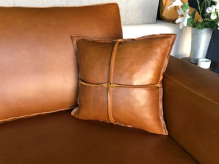 Newly manufactured (2.7m x 1.6m) full  genuine leather MODERN CASA DESIGN daybed unit, Brand new.