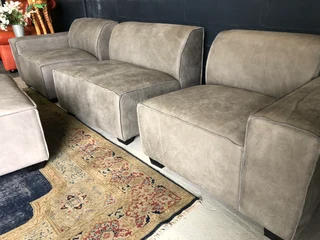 Newly manufactured (3m x 2m) MARCONI genuine leather daybed modular unit. (ZAMBEZI GRAPHITE GREY)