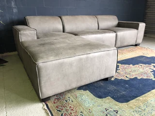 Newly manufactured (3m x 2m) MARCONI genuine leather daybed modular unit. (ZAMBEZI GRAPHITE GREY)