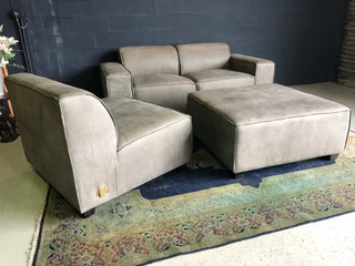 Newly manufactured (3m x 2m) MARCONI genuine leather daybed modular unit. (ZAMBEZI GRAPHITE GREY)