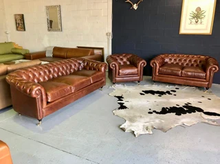 3 Piece  vintage Style Genuine Leather Chesterfield Lounge Suite, Brand New. (3, 2 & 1 Seater)