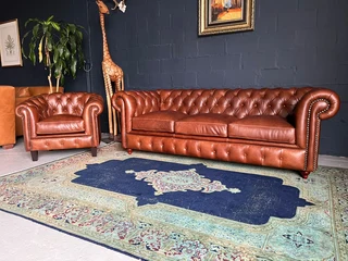 (on Promotion) A Timeless 2 Piece Genuine Leather Chesterfield Lounge Suite. (savannah Brown)
