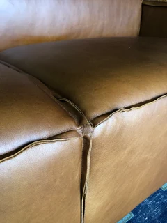 (ON PROMOTION) Brand new 2pc MARCONI STYLE  genuine leather lounge suite. (3 &#43; 2 SEATER SOFAS)