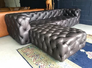 A massive 2.8m genuine leather CUBAN STYLE CHESTERFIELD five seater sofa plus modular daybed ottoman