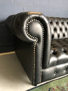 Brand new 2.2m genuine leather full deep buttoned Chesterfield three seater sofa. (CRACKLE BLACK)
