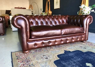 Immaculate & Elegant 2m Genuine Leather Chesterfield Two Seater Sofa (cape Buffalo Copper Brown)