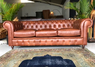 Brand new 2.2m  VINTAGE genuine leather Chesterfield three seater sofa. (PIPING FRONT-END DETAILING)