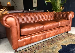 Brand new 2.2m  VINTAGE genuine leather Chesterfield three seater sofa. (PIPING FRONT-END DETAILING)
