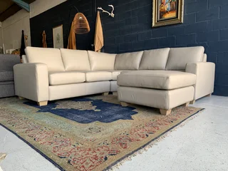 Brand New 2.5m X 2.5m Genuine Leather Casa Design Corner Unit Plus Modular Ottoman (eggshell Cream)