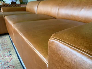 (ON PROMOTION) Large &amp; magnificent (3m x 2m) MARCONI STYLE genuine leather L-shape daybed unit.