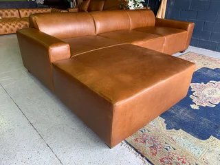 (ON PROMOTION) Large &amp; magnificent (3m x 2m) MARCONI STYLE genuine leather L-shape daybed unit.