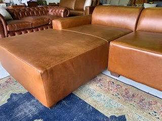 (ON PROMOTION) Large &amp; magnificent (3m x 2m) MARCONI STYLE genuine leather L-shape daybed unit.
