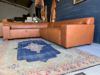 E(on Promotion) Newly Manufactured (3m X 2.5m)  genuine Leather Urban Style L-shape Corner Unit.