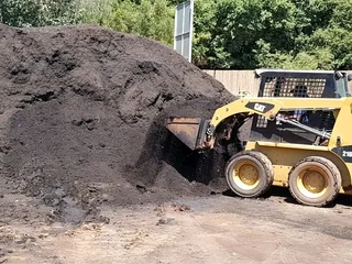 Delivery and installation off the new grass grass