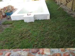 Delivery and installation off national grass