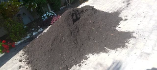 We supply and installa potting soil and compost weed free