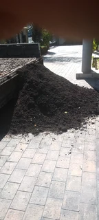 Delivery and installa of Lm Berea grass