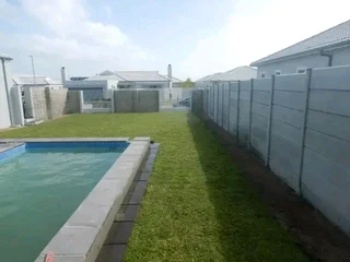 Delivery and installa Kikuyu grass