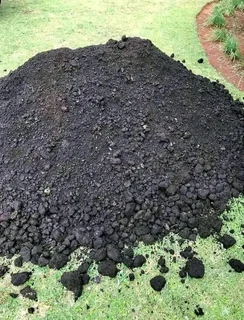 Lawn dressing &amp; compost weed free