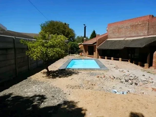 Roll on lawn Kikuyu grass