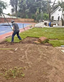 Delivery and installation Kikuyu grass and compost weed free