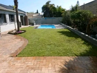 Delivery and installa off national grass