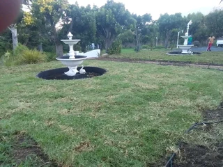 We do call type of  gradn stone &amp;  roll on lawn national grass