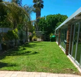 installa and delivery  call type of roll on lawn buffalo grass or Kikuyu grass