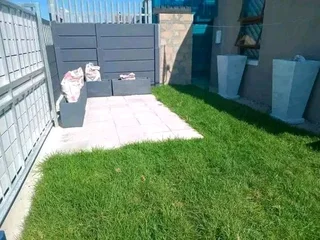 installa and delivery  call type of roll on lawn buffalo grass or Kikuyu grass