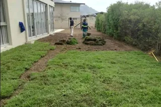 PROFESSIONALS WITH IMMENSE EXPERIENCE IN INSTALLATION &amp; LAYING NATIONAL GRASS