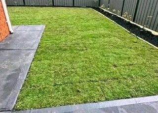Delivery or installa call type of roll on lawn grass