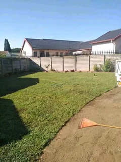 We supply and installa buffalo grass and Kikuyu grass