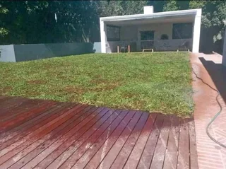 PROFESSIONALS WITH IMMENSE EXPERIENCE IN INSTALLATION &amp; LAYING NATIONAL GRASS