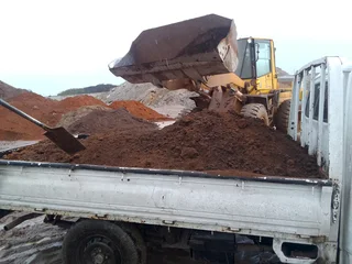 Delivery and installa fresh and green grass