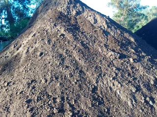 We do supply and installa lawn dressing and compost weed free