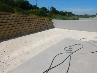 Delivery and installa Lm Berea grass and Cynadone grass