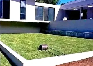 Roll on lawn Kikuyu grass