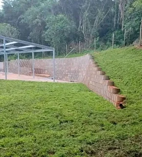 Supply and installa Lm Berea grass and Kikuyu grass