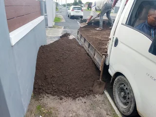 Supply and installa Kikuyu grass weed free