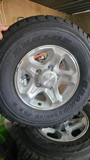 Landcruiser rims and tyres x 5 brand new,cash on collection, no scammers!
