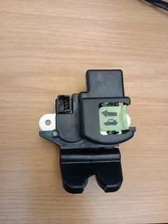 Hyundai Accent Boot Lock