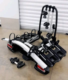 THULE VELOCOMPACT 927 &#43; 4TH BIKE ADAPTER