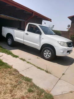 Toyota Hilux To Lease / Rent