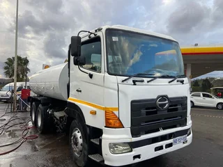Hino 700 Truck Honey sucker with 14000L